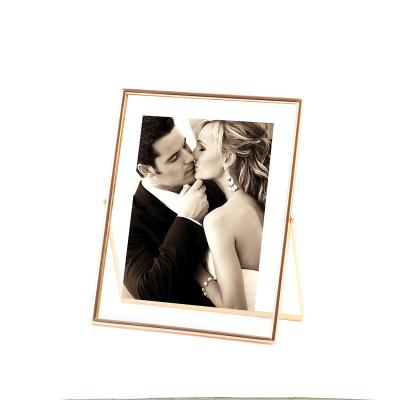 China Fashionable High Quality Metal Aluminum Alloy Photo Picture Frame With Glass For Home Decoration 5*7 6*8 8*10 Gold Silver for sale