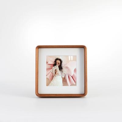 China Hot Sale Claasic Factory Rectangle Vintage Collages Wooden Photo Frame for sale