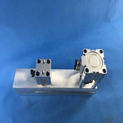 China Pneumatic Euro Plastic Bag Slit Hole Cutter Puncher With Hanging Hole 30x6x14mm for sale