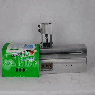 China Pneumatic Three Type Round Hole Puncher For Plastic Bag 18mmx3 for sale