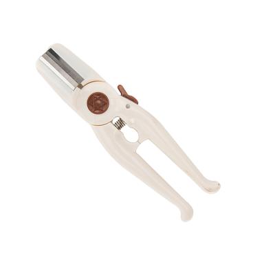 China Modern Automatic Chestnut Nut Opener Bounce Chestnut Shell Shear Knife Home Chestnut Peeling Tools Scissors for sale