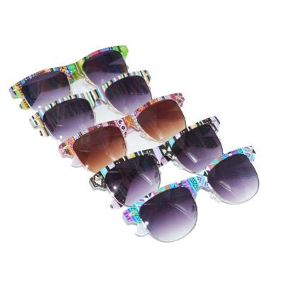 China Fashion sunglasses 2022 wholesale hot seller sunglasses in PC material unisex outdoor sunglasses china adult frame sunglasses for sale