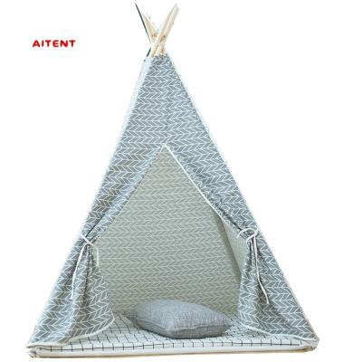 China Gray Canvas Playhouse Tent Kids Outdoor Teepee Toy High Quantity Indian Indoor Sports Teepee for sale