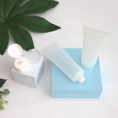 Chine Crème pour les yeux en plastique doux et vide écologique 30 ml 50 ml tube de soins de la peau sans pompe à vendre