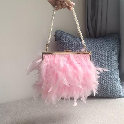 China Newest New Fashinable Design Feather Fur Handbags Pinch Pearl Evening Clutches Fashion Clutch Bag for sale