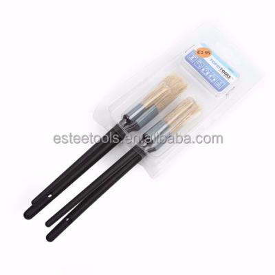 China Boar Hair Paint Wedge Detailed Round Paint Brushes With Wood Or Plastic Handle for sale