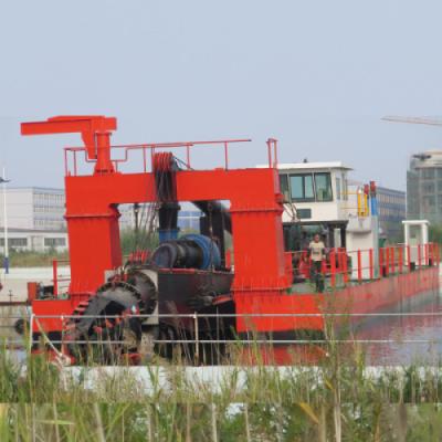 China Profundidade 25m Máquina de dragagem cortadora Sucção Dredger de rio com bomba submersível à venda