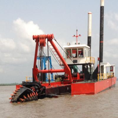 China 6000m3 26 inch zware diesel motor zandzuigdredger met snijkop Te koop