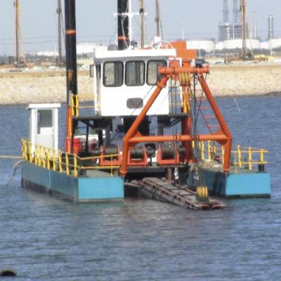 China Pequeno barco de dragagem de sucção com cabeça de cortador para limpeza de lagos, navio de dragagem à venda