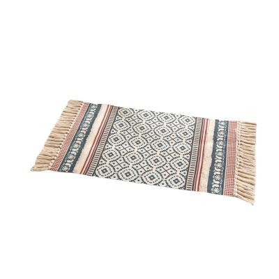 China Custom Washable Moroccan Bohemian Cotton Hand Woven Living Room Picnic Blanket Embellished Area Rugs Rugs for sale