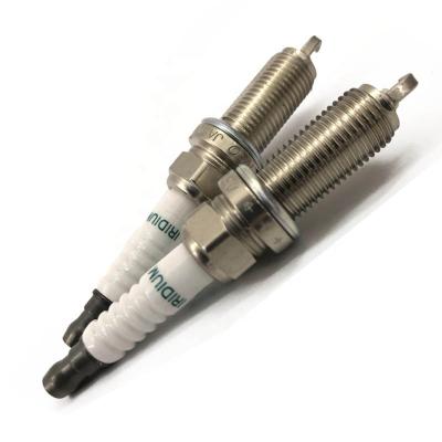 China Wholesale cosmetic platinum re7c-l re9b-t spark plug ith a cheap price for sale