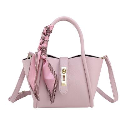 China Portable 2022 Factory wholesale handbag vendors designer purse for women custom tote bags PU leather ladies hand bags for sale