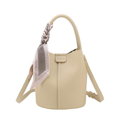 China Portable Vintage Cowhide Leather Large Capacity Private Label Designer Handbags Ladies Handbag Ladies Bucket Bag for sale