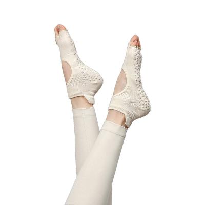 China Women's Solid Color Breathable Cute Casual Cotton Socks for sale