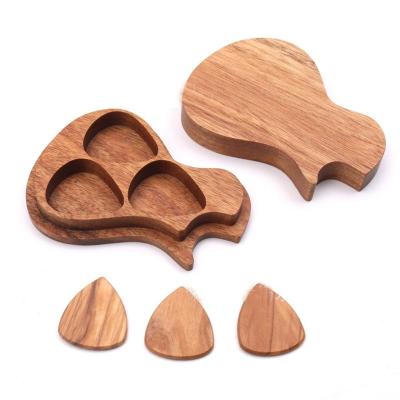 China High Quality Popular Custom Logo OEM Solid Wood Guitar Picks Accessories Guitar Pick Wood Stand Guitar Picks Case for sale