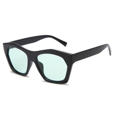 China Trendy Spot UV Sunglasses Oculos De Sol UV400 Oversize Goggles Men And Women Sunglasses Retro Fashion Big Frame Sun Glasses for sale