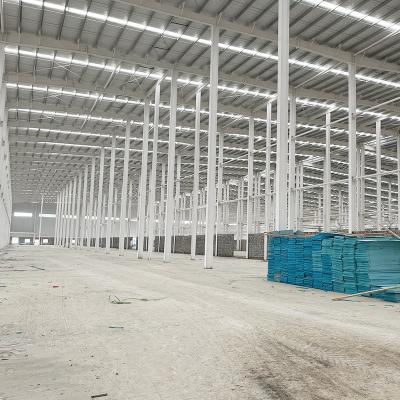 China Construcción de estructura de acero prefabricada de almacén con canal de acero de forma C.Z. en venta