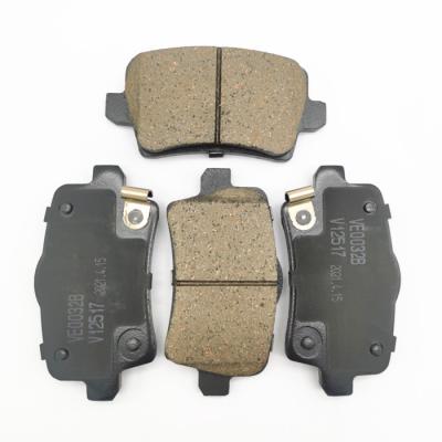 China Automobile Brake Pad SEMI-METALLIC CERAMIC Ceramic Semi-Metal is used for Japanese and Korean car brake pads for sale