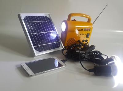 China Convenient Outside Solar Lanterns , Bright LED Lantern For Cameras Charging for sale