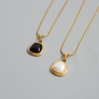 China Latest FASHIONABLE High Quality 18K Gold Plated Stainless Steel Chain Jewellry Rice Pearl Pendant Necklace for sale