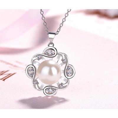 China FASHIONABLE Zircon Cavity Plating Women Jewelry Drop Charm Elegant Freshwater Pearl Pendant Necklace for sale