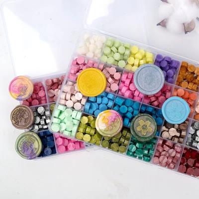 China Desktop Seal Wax Beads Box Set 600pcs Stamp Wax Sealing Tablets Pills For Handcrafts Scrapbooking Invitation Gifts for sale