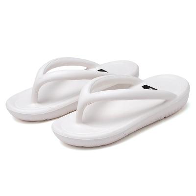 China CUSHIONING Lady Striped Room Slippers Custom Flip Flops 2020 Summer Women Slippers Beach Massage Sandals Casual Durable Female Wedge Shoes for sale