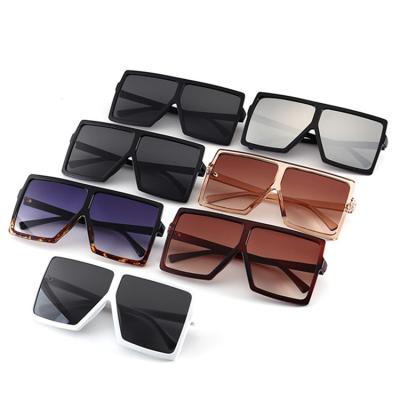 China Oversized Sunglasses Rectangle 16 Colors In Running Famous Brand Luxury Designer Sunglasses Women for sale