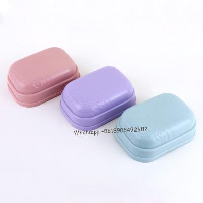 China Modern Plastic Soap Box Portable Bathroom Soap Dish With Cover for sale