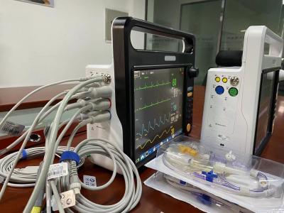 China Máquina portátil de monitoramento de sinais vitais, monitor de pacientes multiparamétricos com ECG. à venda