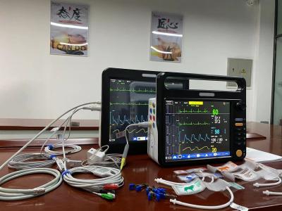 China Monitoreo multilingüe veterinario de múltiples parámetros con ECG NIBP SPO2 2Temp en venta