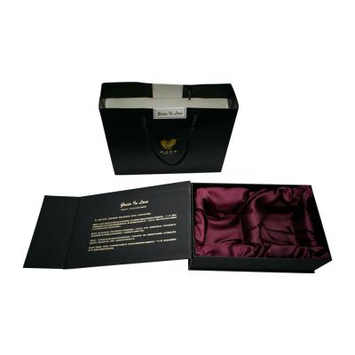 China Handmade Custom Black Logo Stamping Gold Paper Gift Boxes Cardboard Gift Boxes and Magnetic Gift Bags for sale