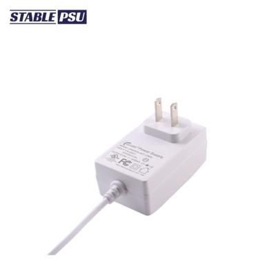 China Fast Charging Speed White colour cUL FCC Certificates 12V 2A Wall Mounted Power Adapter for sale