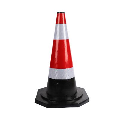 China Good Quality PVC 750Mm PVC Road Safety Collapsible Traffic Cones for sale