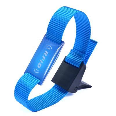 China Waterproof/Waterproof Sports Festival Adjustable Woven Fabric RFID Wristband Nylon NFC Smart Wristband For Rfid Access Control for sale