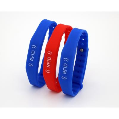 China Logo And Color Adjustable Colorful Silicone Rfid Wristband Waterproof / Waterproof Nfc Customized Wristband for sale