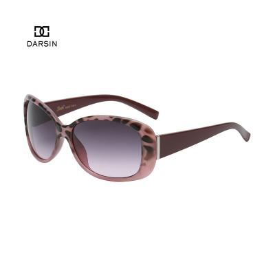 China DARSIN 2022 Environmental Friendly Factory Custom Logo Amazon Classic Wrap Women Oval Sunglasses UV400 for sale