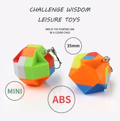 China Toy Burr Puzzle Hot Selling 3D Luban Key Chain Plastic Intelligence Lock Building Jigsaw Toy for sale