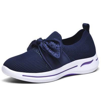 China Fashion trend breathable knitted sports shoes for women new styles jogging ladies walking slip on shoes for sale