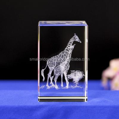 China All Professional Customized Souvenir 3d Giraffe Animals Gifts K9 3d Laser Crystal Gifts for sale