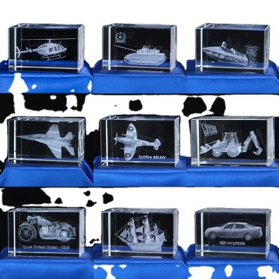 China Different Europe 3d Laser Designs Crystal Glass Cube For Souvenir Gift for sale