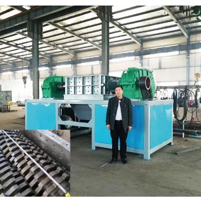 China Paper Industry Industrial Dawei Large High Efficient Double Shaft Cow Bone Shredder And Crusher Machine for sale