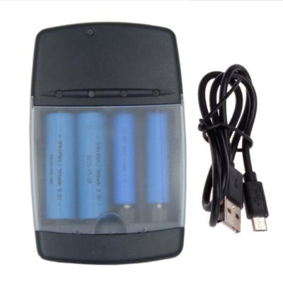 China 14500 LiFePo4 Battery Charger LED Battery Indicator USB Standard Cable Smart 3.2V 10440 for sale