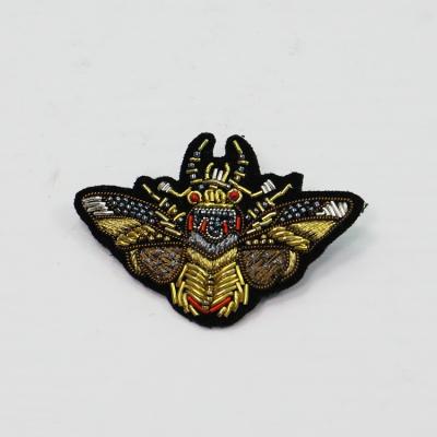 China Fashion Handmade Jacket Yarn Ingot Badges Brooch Embroidery Indian Silk Embroidered Hand Brooch Insect Patches for sale