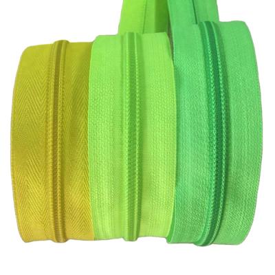 China 5# LONG ZIPPER ROLL IN HIGH STRENGTH NYLON for sale