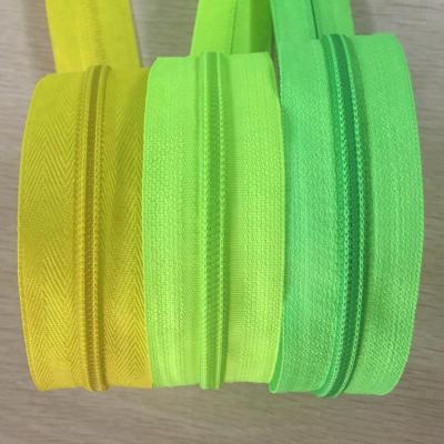 China High Strength All Kinds Nylon Plastic Nylon Zipper Roll Zipper Hot Sale for sale