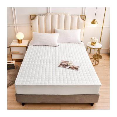 China 100% White Quilted Waterproof Fitted Sheet Mattress Protector Cotton Warm Micro Fiber Waterproof Polyester Full for sale