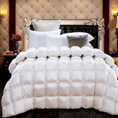 China Home 800 Fill Power 95% Mongoose White Goose Down Comforter for sale