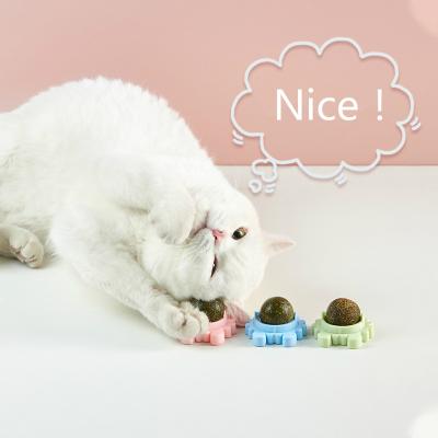 China Latest Viable Catnip Toy Cat Clean Teeth Spin Ball Cat Toys Interactive Happy Fashion Crab Shape for sale