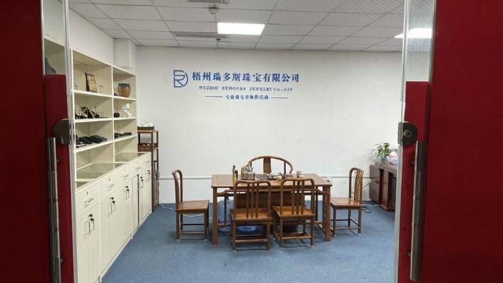 Verified China supplier - Wuzhou Redoors Jewelry Co., Ltd.